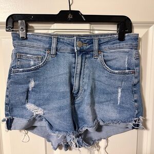 NWOT H&M Distressed Denim Women Shorts Size UK 8 / US 6